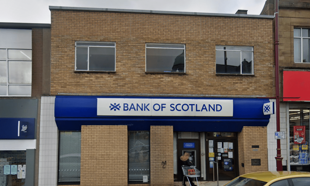 HIGH STREET BLOW AS LAST REMAINING BANK TO&nbsp;CLOSE